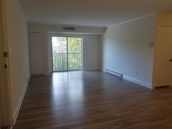 5th image of 221 N Emory Dr Unit 9