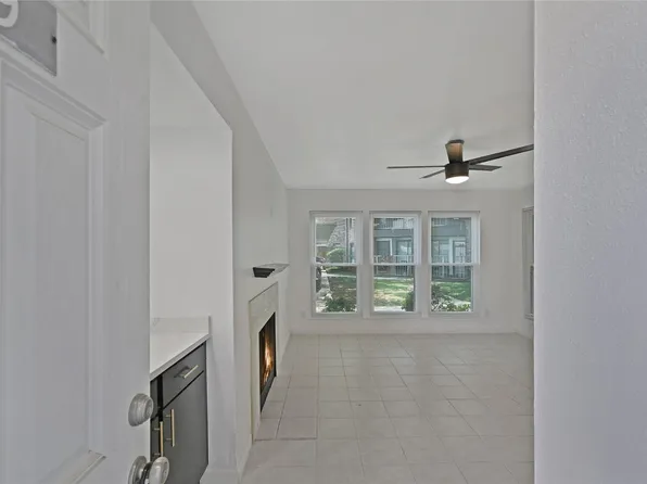 6633 W Airport Blvd APT 1109, Houston, TX 77035