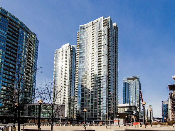 10 Navy Wharf Ct #609, Toronto, ON M5V 3V2