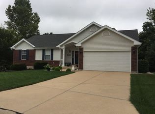 3434 Illinois Ct, Saint Charles, MO 63303
