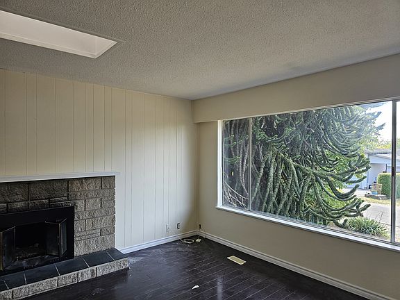 2nd image of 11873 73rd Ave