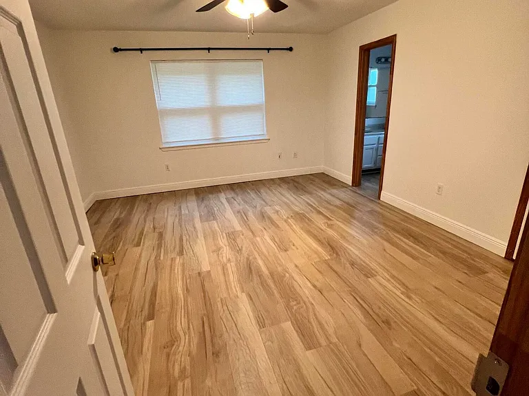 11258 Laura Ln — Photo 11