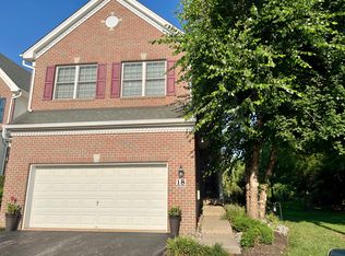 18 Hummingbird Dr, Manalapan, NJ 07726