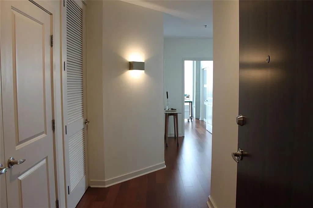 2 bed, 2.0 bath, 1216 sqft, $3,400 — Photo 4