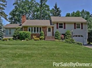 12 Emerson Dr, Whippany, NJ 07981
