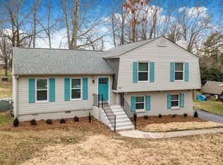 700 Archdale Dr, Charlotte, NC 28217