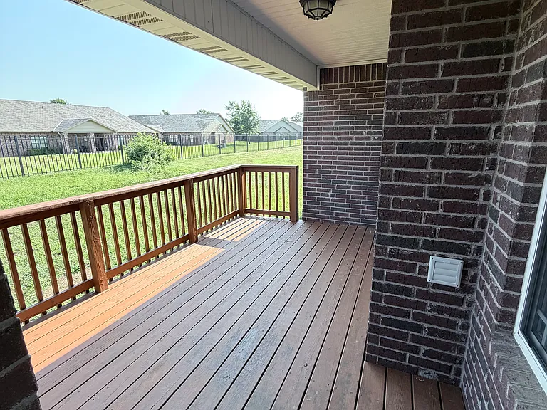 696 Galleon Ave — Photo 4