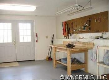 5th image of 50 Fox Valley Ct