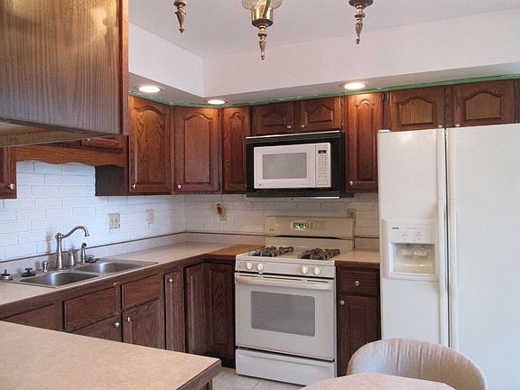 4th image of 4981 N Pederson Cir #1785