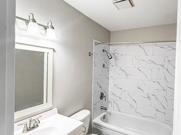 2037 Inverway Ct, Kalamazoo, MI