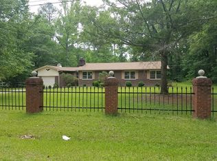 109 Coates Ln, Hodges, SC 29653