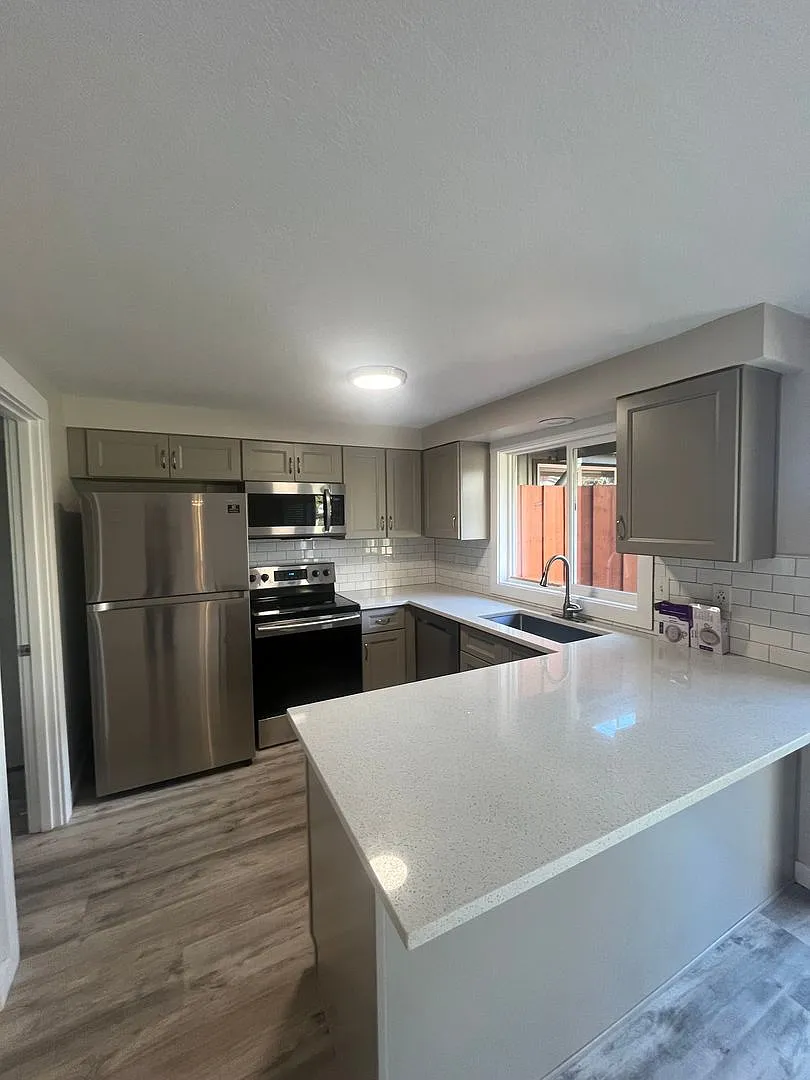 2-bedroom 2-bathroom Corner lot Duplex — Photo 1