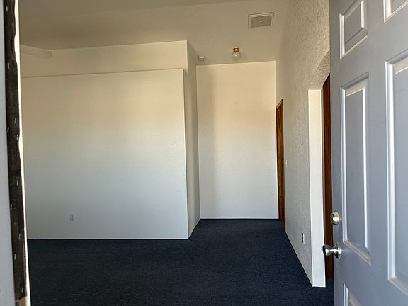 5th image of 2751 Hidden Valley Dr