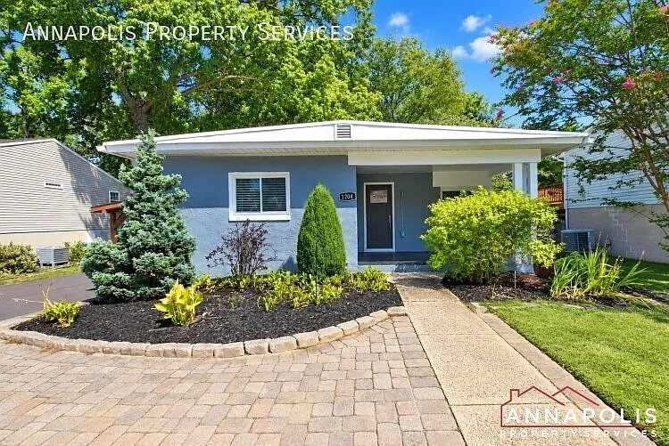 1204 breitwert avenue — Photo 1