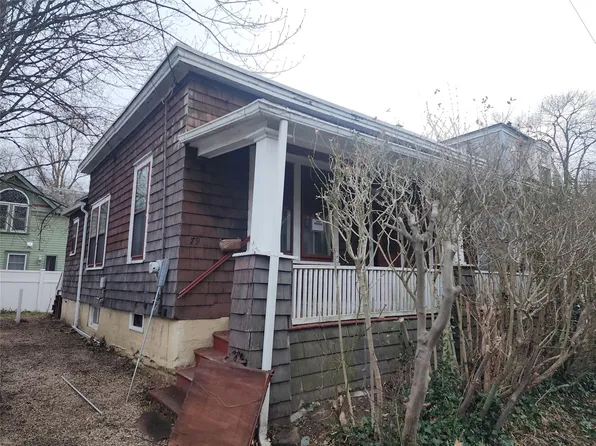 79 15th Avenue, Sea Cliff, NY 11579