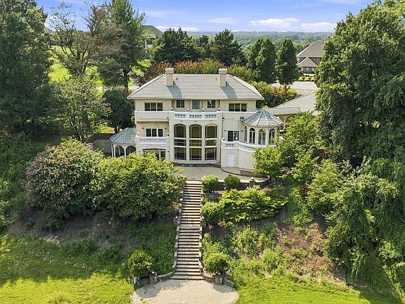 5th image of 2710 Kirk Dr