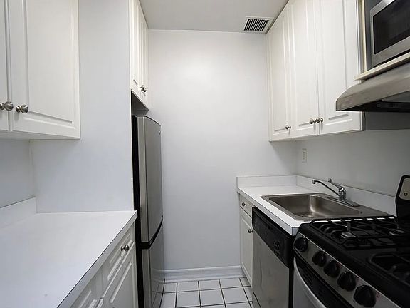 2nd image of 229 E 80th St APT 3A