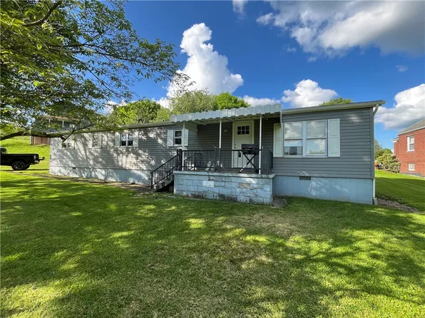 2661 Webster St, Export, PA 15632