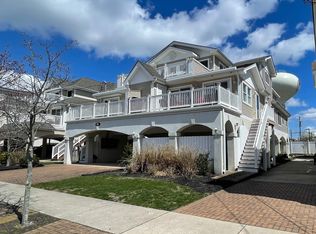 111 N Washington Ave, Margate City, NJ 08402