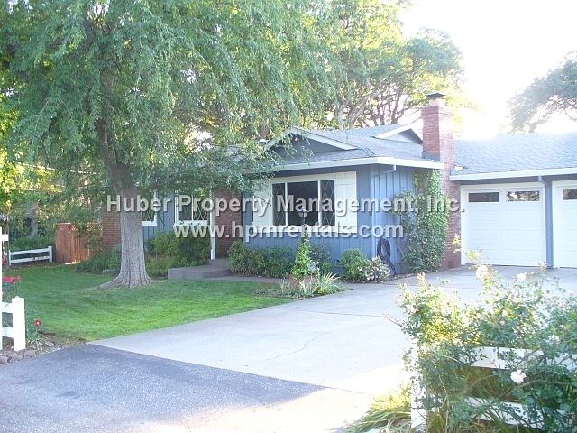 1st image of 430 Riverview Dr