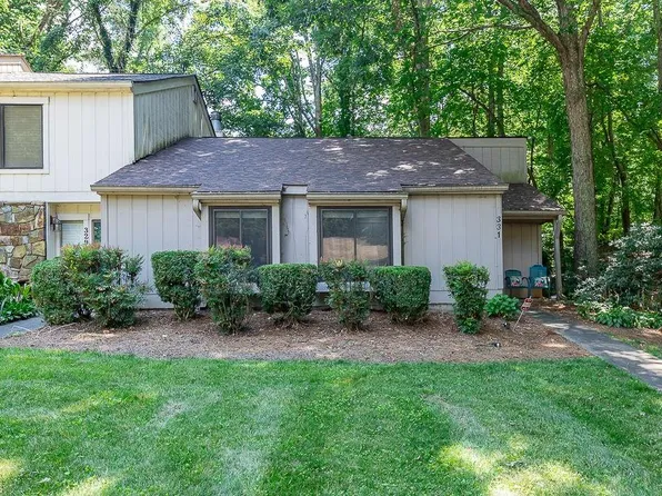 331 Lamplighter Cir, Winston Salem, NC 27104