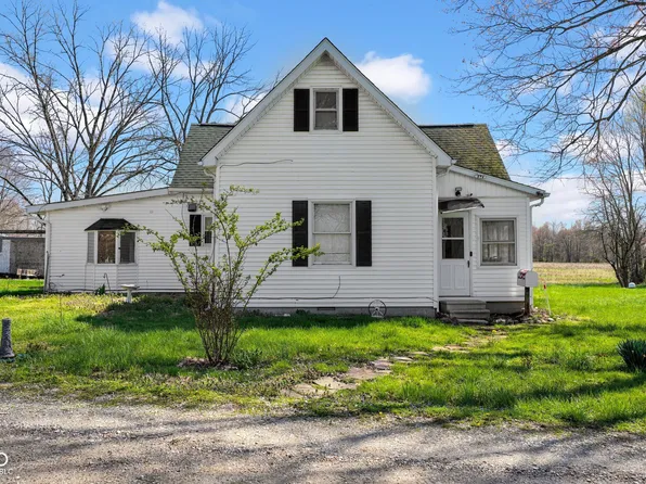 11015 S State Route 58, Columbus, IN 47201