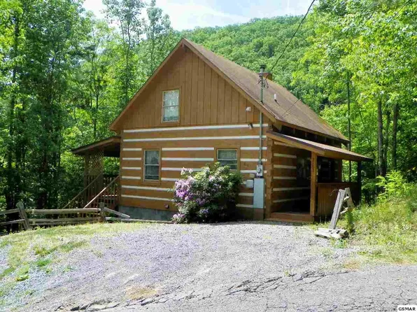 2103 Hummingbird Hill Way, Sevierville, TN 37876