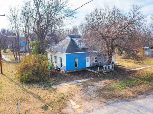 701 Kansas, Longton, KS 67352