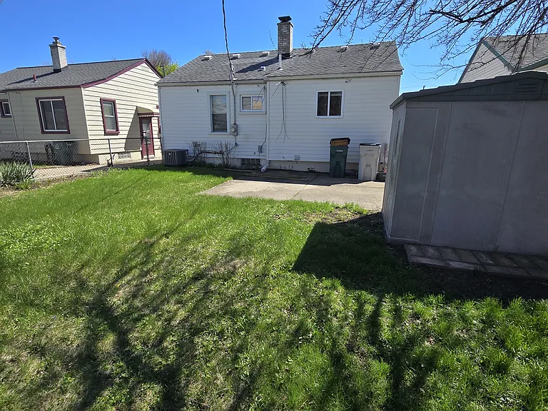 23809 Battelle Ave — Photo 3