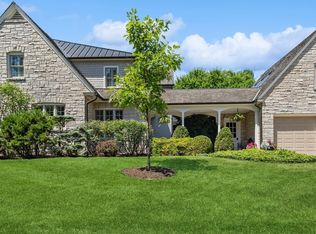 690 Greenview Pl, Lake Forest, IL 60045