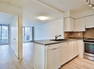 260 Merton St #306, Toronto, ON M4S3G2