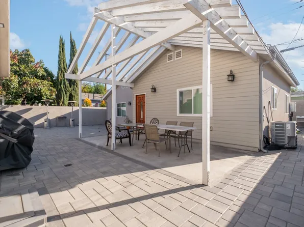 226 W Ash Ave, Burbank, CA 91502