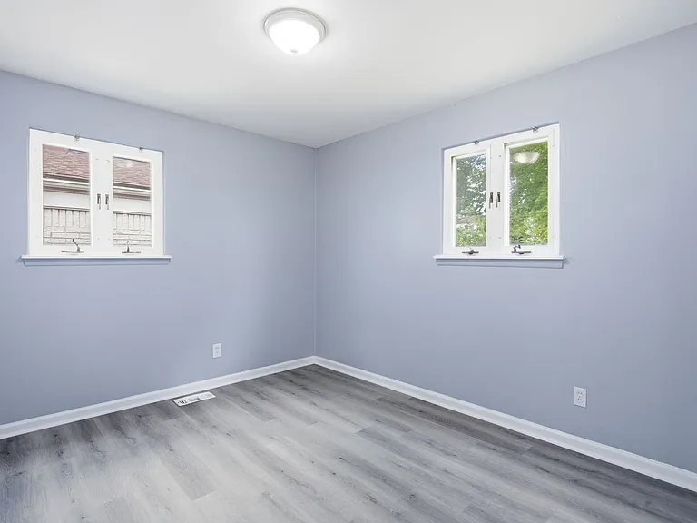 1663 Wilson Ave — Photo 10