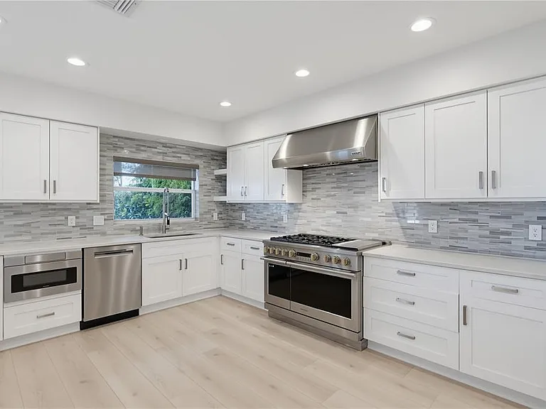 24 Adalia Ave — Photo 19