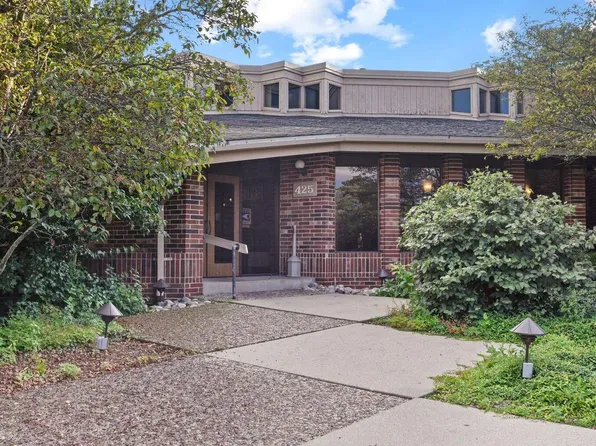 425 West Willow COURT #107, Fox Point, WI 53217