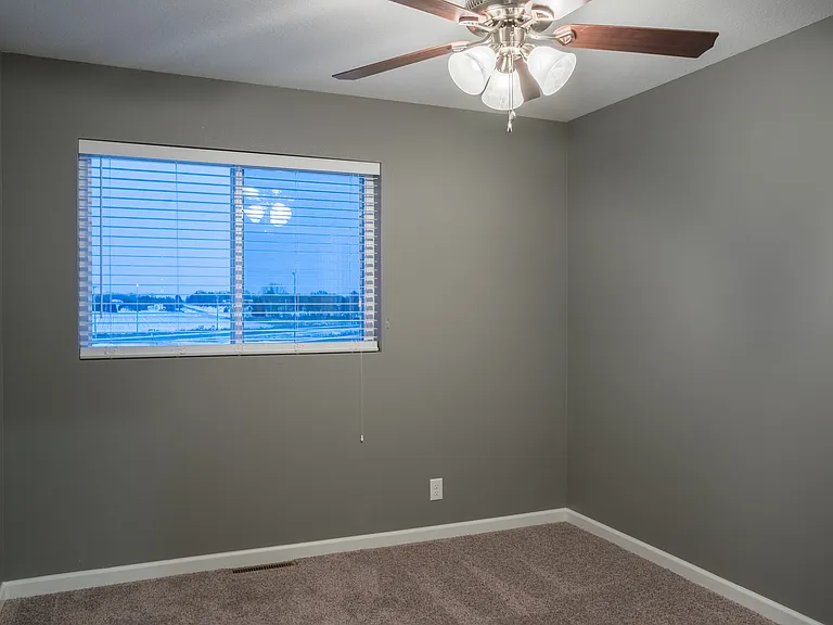 Creekside Townhomes — Photo 14