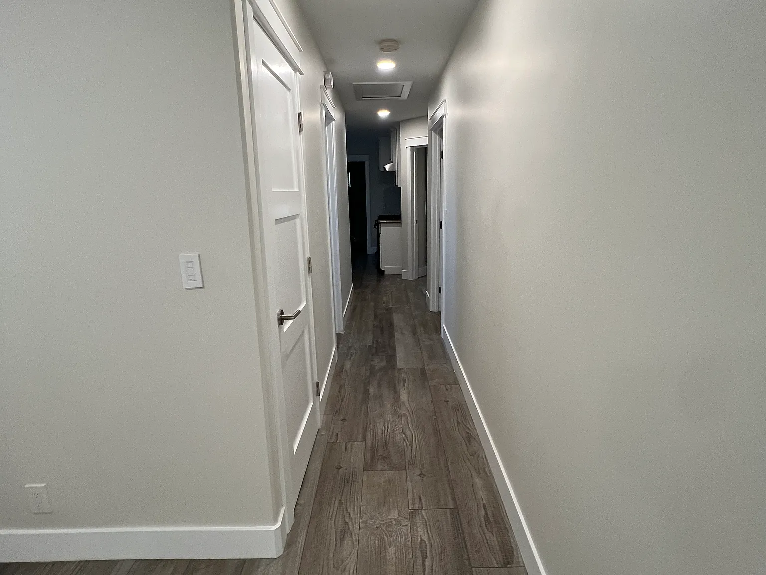 2 bed, 899 sqft, $2,500 — Photo 1