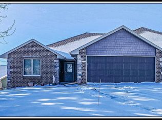 W2731 Brookhaven Dr, Appleton, WI 54915