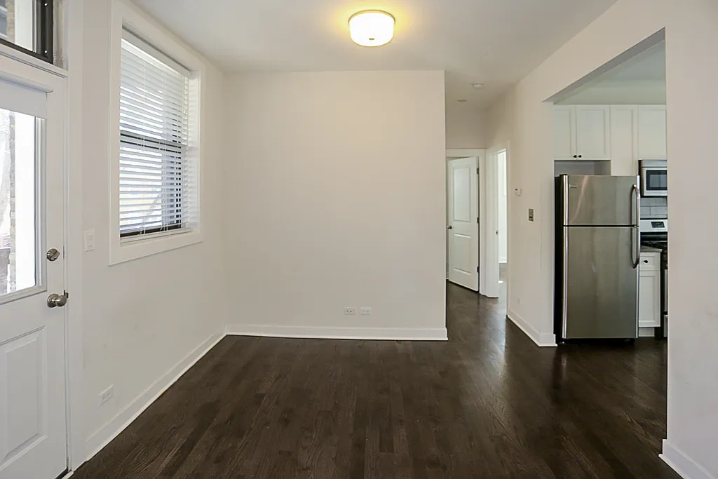 Building Photo - 1600 1/2 W Belle Plaine Ave #2