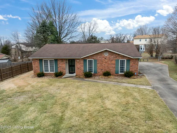 2702 Thornwood Ct, Louisville, KY 40220