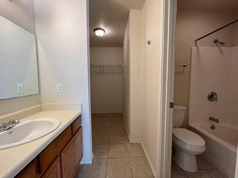 1210 Chaparral St #13B — Photo 25