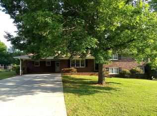 1822 Poinsettia Dr, Marietta, GA 30062