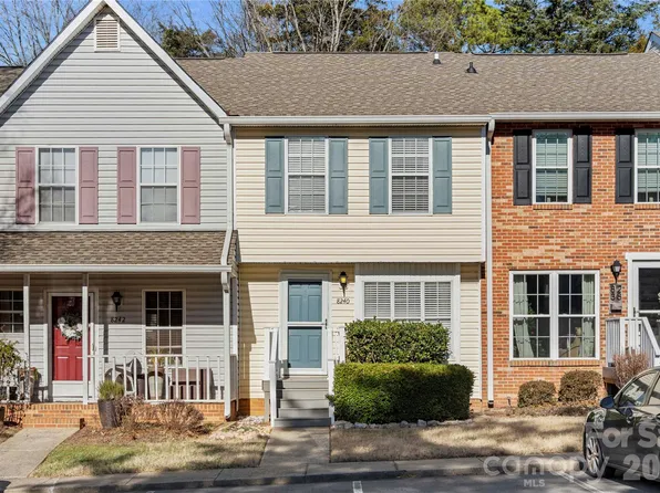 8240 Circle Tree Ln, Charlotte, NC 28277
