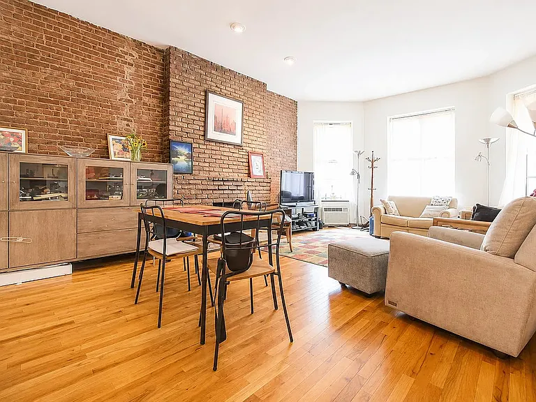 315 W 74th St #3B — Photo 1