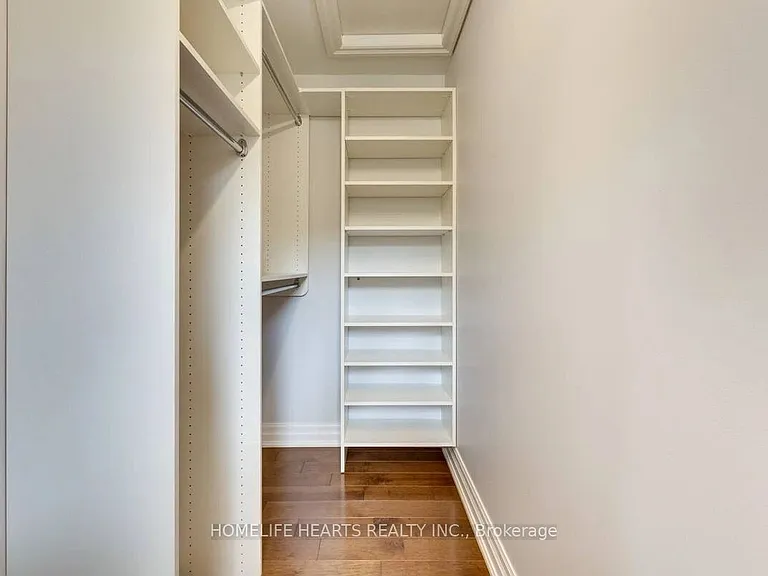 730 Drury Ln — Photo 29