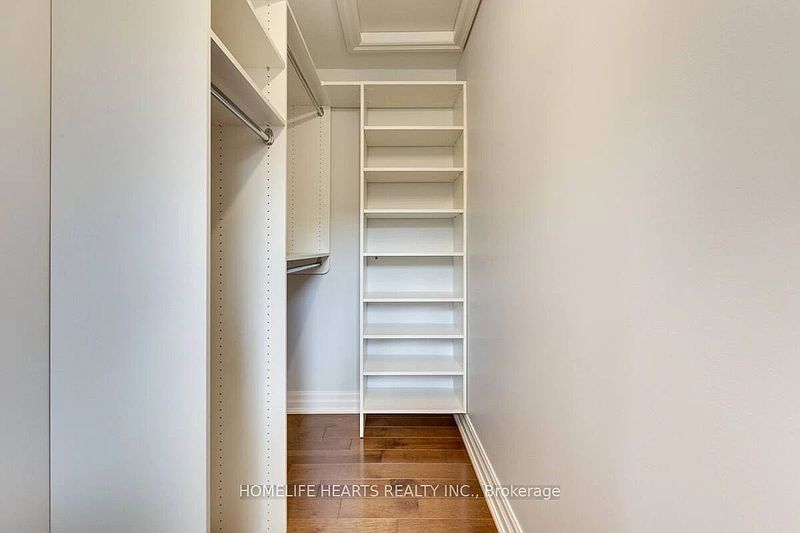 Burlington House for rent - 5 Bedrooms — photo 28