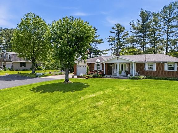 3rd image of 800 Arends Ridge Rd