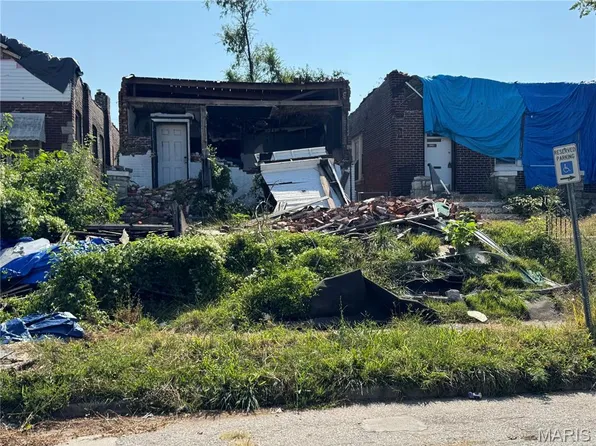 3012 N Taylor Ave, Saint Louis, MO 63115