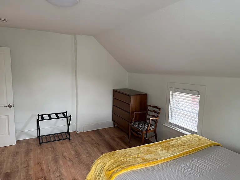 304 7th St NW #2 — Photo 16