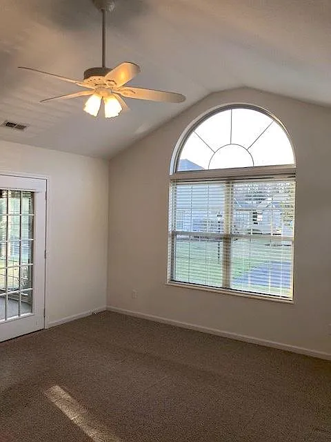 5250 Coventry Ln — Photo 3